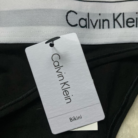 Calvin Klein Womens Sports Bra and Underwear duo - Picture 5 of 5
